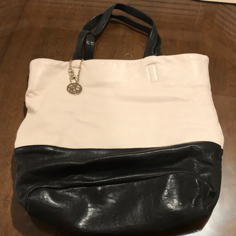 Dkny purse